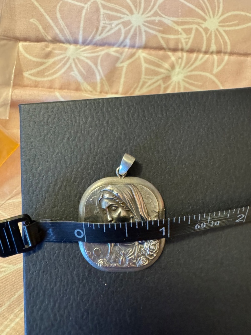 Virgin Mary Pendant Sterling Silver Large - Picture 4 of 10